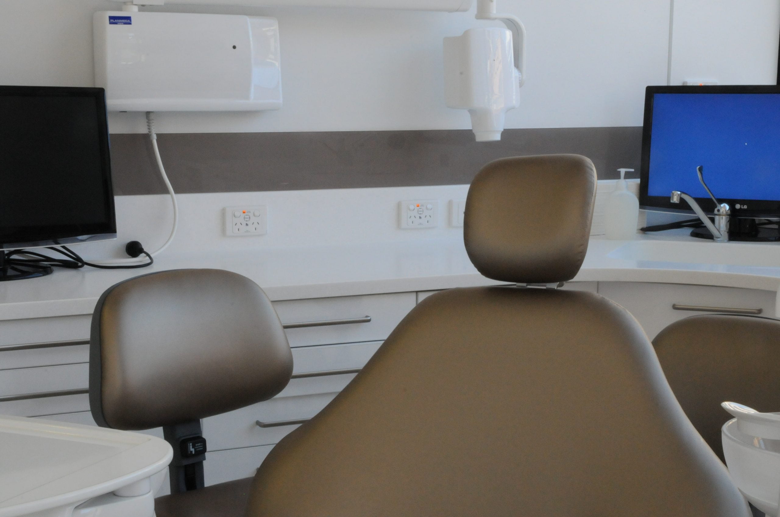 Cosmetic Dentist Adelaide, All-on-4 Teeth-in-a-Day